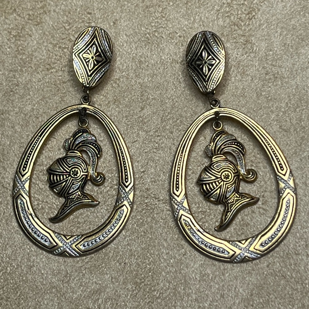 Knights helmet earrings